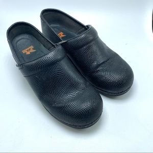 Dansko slip resistant XP pebbled leather clogs